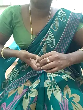 Snapshot of Tamil_roja69 chatting on 02-14-25, 04:52 Tamil roja69 online show from 02-14-25, 04:52