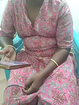 Snapshot of Tamil_roja69 chatting on 02-20-25, 04:03 Tamil roja69 online show from 02-20-25, 04:03