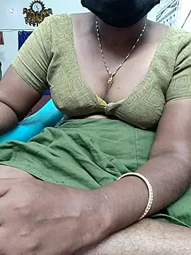 Snapshot of Tamil_roja69 chatting on 09-13-25, 05:46 Tamil roja69 online show from 09-13-25, 05:46