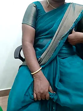 Snapshot of Tamil_roja69 chatting on 09-29-25, 06:24 Tamil roja69 online show from 09-29-25, 06:24