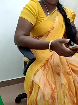 Snapshot of Tamil_roja69 chatting on 10-03-25, 04:15 Tamil roja69 online show from 10-03-25, 04:15