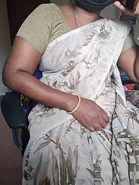 Snapshot of Tamil_roja69 chatting on 10-12-25, 07:51 Tamil roja69 online show from 10-12-25, 07:51
