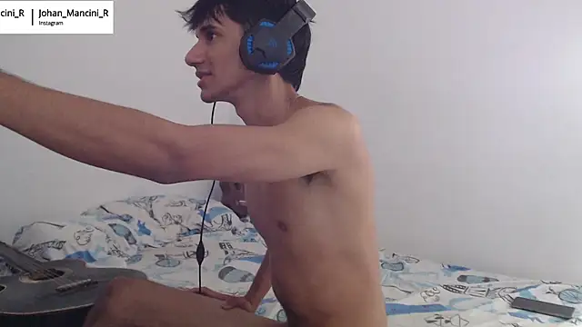 Snapshot of Johan_Mancini_R chatting on 01-11-25, 09:15 Johan Mancini R online show from 01-11-25, 09:15