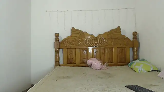 Coral0403 online show from 02-19-25, 07:05