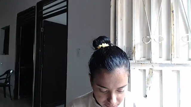 Coral0403 online show from 03-05-25, 07:49