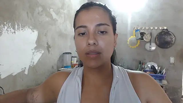 Snapshot of Coral0403 chatting on 06-12-26, 07:24 Coral0403 online show from 06-12-26, 07:24