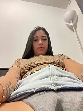 Snapshot of Liam_OH chatting on 12-27-24, 01:11 Liam OH online show from 12-27-24, 01:11