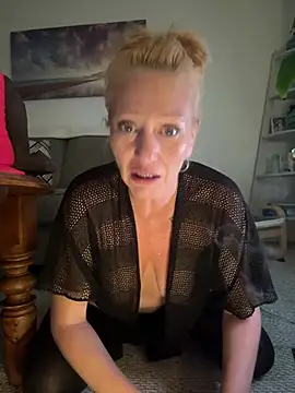 Snapshot of AlessasRoom chatting on 07-20-26, 10:39 AlessasRoom online show from 07-20-26, 10:39