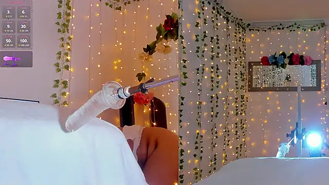 Maria Jones  online show from 01-21-25, 01:39