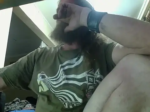 Snapshot of poesnuus999 chatting on 10-15-25, 09:04 poesnuus999 online show from 10-15-25, 09:04