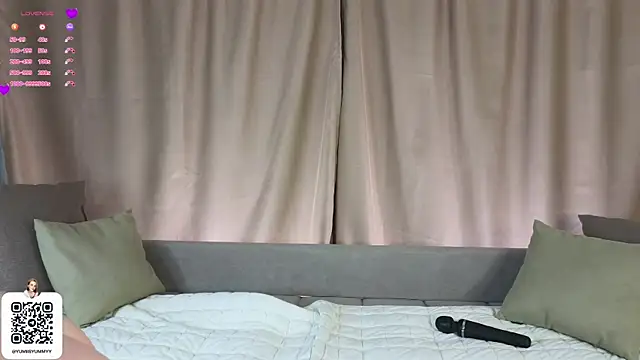 Snapshot of OhYumiYes chatting on 03-22-25, 08:37 OhYumiYes online show from 03-22-25, 08:37