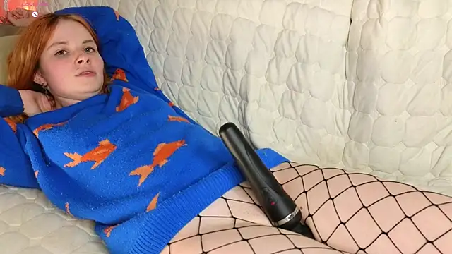 Snapshot of OhYumiYes chatting on 10-22-25, 08:41 OhYumiYes online show from 10-22-25, 08:41