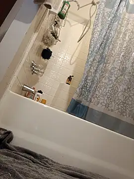 618fuckupp online show from 12-16-25, 04:23