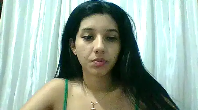 Snapshot of emmariders2 chatting on 12-29-24, 04:38 emmariders2 online show from 12-29-24, 04:38