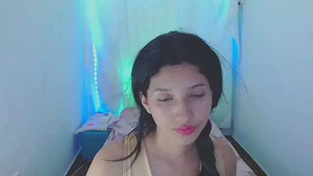 Snapshot of emmariders2 chatting on 01-24-25, 10:51 emmariders2 online show from 01-24-25, 10:51