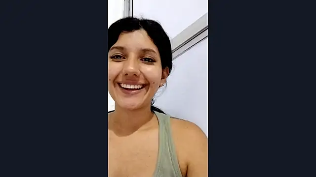 Snapshot of emmariders2 chatting on 02-10-25, 04:19 emmariders2 online show from 02-10-25, 04:19