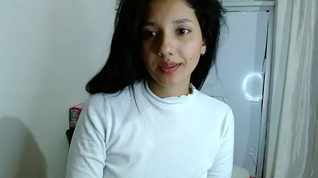 Snapshot of emmariders2 chatting on 02-13-25, 08:17 emmariders2 online show from 02-13-25, 08:17