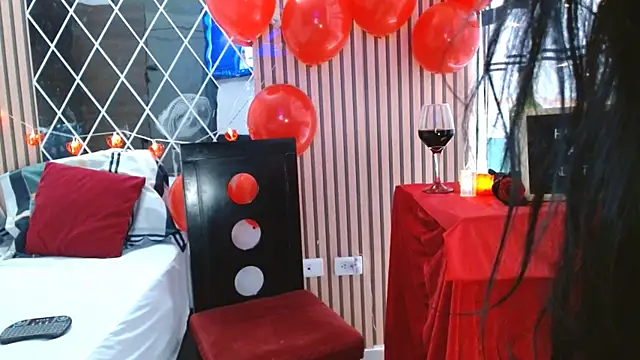 Snapshot of emmariders2 chatting on 02-14-25, 03:47 emmariders2 online show from 02-14-25, 03:47