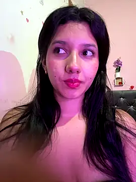 Snapshot of emmariders2 chatting on 10-08-25, 04:43 emmariders2 online show from 10-08-25, 04:43