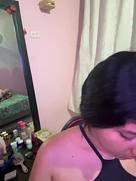 Snapshot of emmariders2 chatting on 11-21-25, 10:52 emmariders2 online show from 11-21-25, 10:52