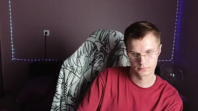 Leonnextdoor online show from 12-30-24, 03:24