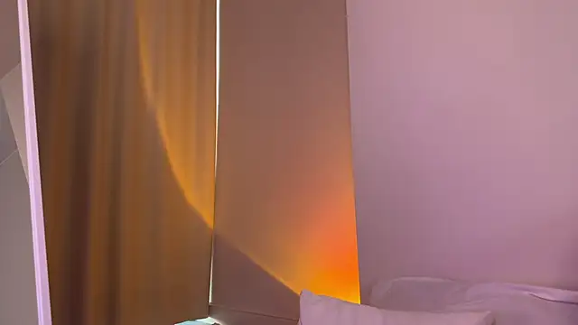 Carolyn Smith online show from 02-07-25, 02:19