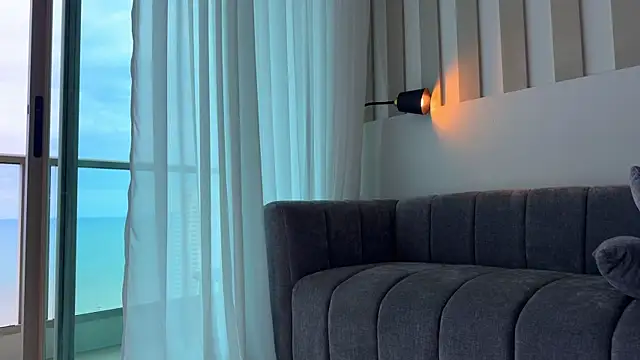 Carolyn Smith online show from 09-24-25, 01:09