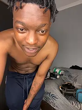 Snapshot of Redfucks333 chatting on 10-19-25, 07:58 Redfucks333 online show from 10-19-25, 07:58