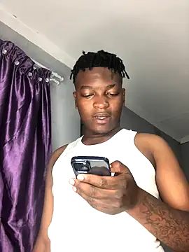 Snapshot of Redfucks333 chatting on 10-21-25, 12:55 Redfucks333 online show from 10-21-25, 12:55