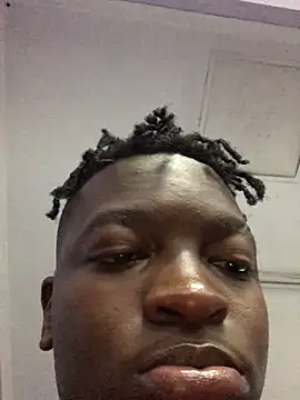 Snapshot of Redfucks333 chatting on 11-06-25, 09:54 Redfucks333 online show from 11-06-25, 09:54