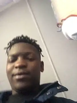 Snapshot of Redfucks333 chatting on 11-09-25, 05:39 Redfucks333 online show from 11-09-25, 05:39