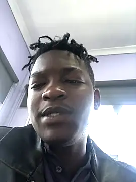 Snapshot of Redfucks333 chatting on 11-24-25, 01:33 Redfucks333 online show from 11-24-25, 01:33