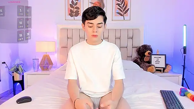 Maxi little online show from 09-17-25, 05:58