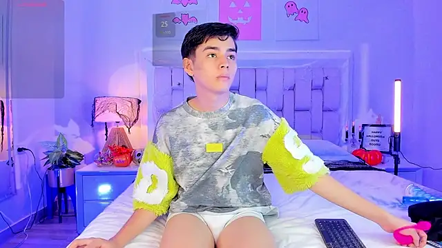 Maxi little online show from 10-11-25, 09:13