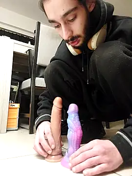 Snapshot of Levi_Latino chatting on 02-06-25, 12:43 Levi Latino online show from 02-06-25, 12:43