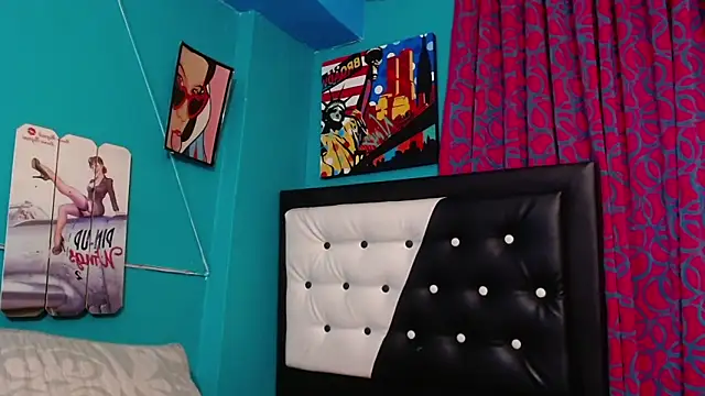 Snapshot of valerie_mase chatting on 12-13-24, 03:38 valerie mase online show from 12-13-24, 03:38