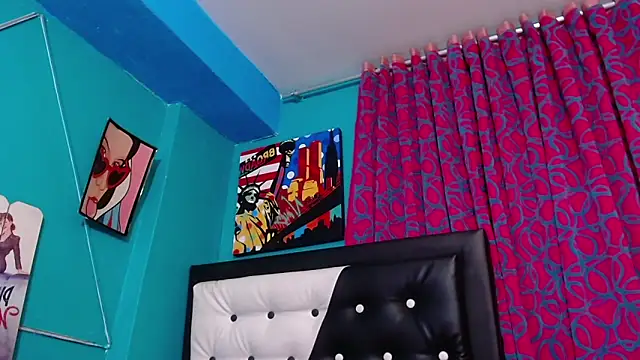 Snapshot of valerie_mase chatting on 12-18-24, 03:37 valerie mase online show from 12-18-24, 03:37