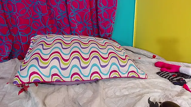 Snapshot of valerie_mase chatting on 03-08-25, 11:07 valerie mase online show from 03-08-25, 11:07