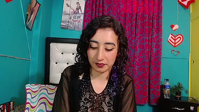 Snapshot of valerie_mase chatting on 09-26-25, 06:56 valerie mase online show from 09-26-25, 06:56