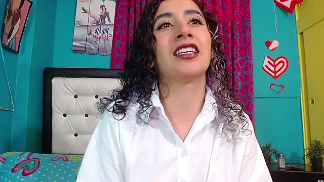 Snapshot of valerie_mase chatting on 10-21-25, 06:41 valerie mase online show from 10-21-25, 06:41