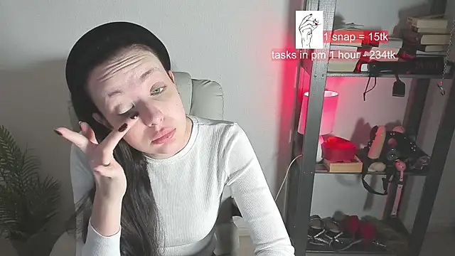 Snapshot of worship_vika chatting on 02-21-25, 11:44 worship vika online show from 02-21-25, 11:44