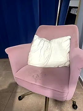 Ninabrunette18 online show from 10-07-25, 02:42