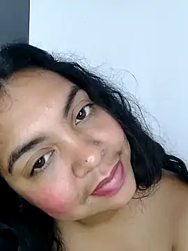 Snapshot of Brendabluee chatting on 01-02-25, 10:44 Brendabluee online show from 01-02-25, 10:44