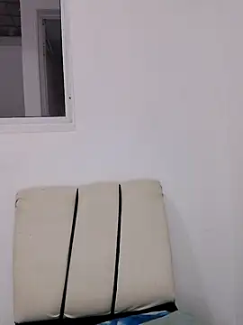 Snapshot of Brendabluee chatting on 01-12-25, 04:08 Brendabluee online show from 01-12-25, 04:08