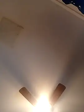 k1oudE online show from 02-10-26, 02:26