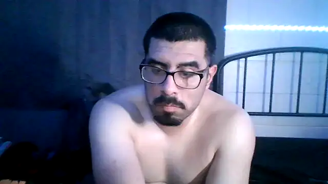 Snapshot of k1oudE chatting on 05-08-26, 05:51 k1oudE online show from 05-08-26, 05:51