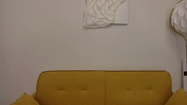 Snapshot of HelenBenit chatting on 11-14-25, 12:20 HelenBenit online show from 11-14-25, 12:20