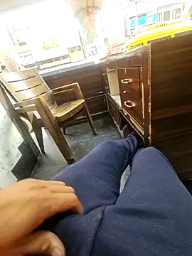 Snapshot of pyasevickybabu563 chatting on 11-25-25, 10:26 pyasevickybabu563 online show from 11-25-25, 10:26