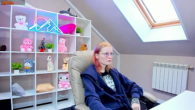 ElizabethHarpper online show from 01-03-25, 07:38