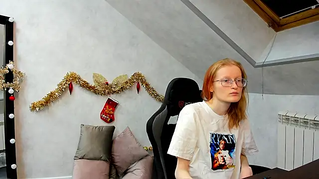 ElizabethHarpper online show from 01-07-25, 01:38